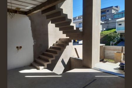 11_photo/94cf06fced.1987c265c069de70-ATLAS-4e080f1a-6741-406a-b804-3d0fab33908b.jpg de casa à venda com 3 quartos, 372m² em Roselândia, Cotia