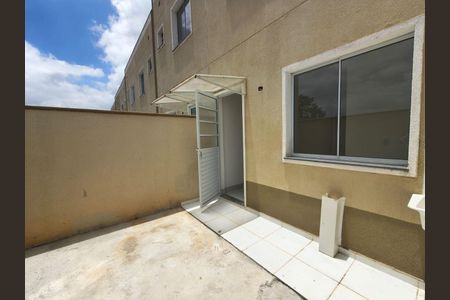 45_photo/94cf0710f5.8e48f5906dd675de-ATLAS-aa10bc01-1be1-4027-a204-4ab4bd1fc6b7.jpg de casa para alugar com 2 quartos, 54m² em Parque Rizzo, Cotia