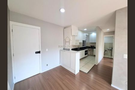 4_photo/94cf071147.e182d30f96765f76-ATLAS-83d196b4-692a-4cf8-8558-01953e9ef2bb.jpg de apartamento à venda com 2 quartos, 49m² em Roselândia, Cotia