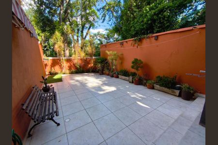 2_photo/94cf071a7d.f38e38137a2159e3-ATLAS-1a33a2fa-7625-45c6-96f0-d7dd774a2d5a.jpg de casa à venda com 3 quartos, 120m² em Chácara Vista Alegre, Cotia