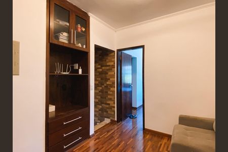 5_photo/94cf07247f.d55b36f64ebf45c1-ATLAS-1cc666e9-04cf-42f8-b2b8-d7b119921865.jpg de casa à venda com 6 quartos, 250m² em Granja Caiapia, Cotia