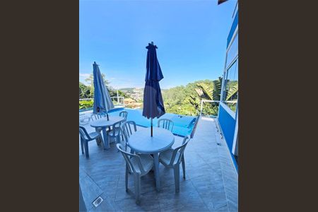 5_photo/94cf072599.e100dba37721dde7-ATLAS-198b0f39-c0bc-4df6-98ec-e9a0b95d6bee.jpg de casa à venda com 3 quartos, 376m² em Granja Caiapia, Cotia