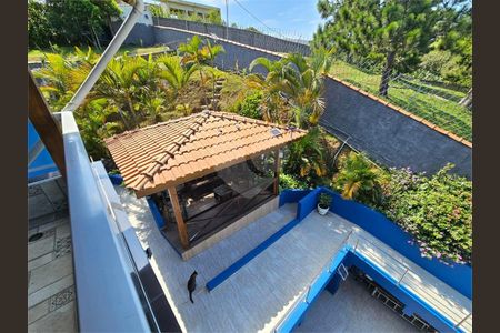 6_photo/94cf072599.e100dba37721dde7-ATLAS-1e326b95-6ea9-4b15-8afb-b4116db41da7.jpg de casa à venda com 3 quartos, 376m² em Granja Caiapia, Cotia