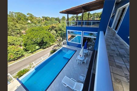 5_photo/94cf072599.e100dba37721dde7-ATLAS-c48a3fca-27a0-4657-8385-66979d13cb7e.jpg de casa à venda com 3 quartos, 376m² em Granja Caiapia, Cotia