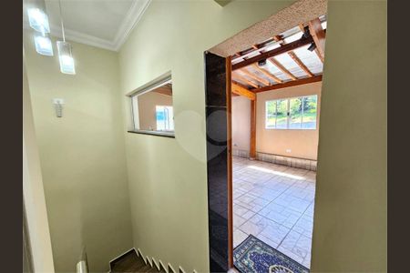 10_photo/94cf072599.e100dba37721dde7-ATLAS-e63233f1-c5ce-433a-9125-101d8bbd0191.jpg de casa à venda com 3 quartos, 376m² em Granja Caiapia, Cotia