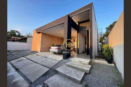 5_photo/94cf072617.8f3f2a47dd94676f-ATLAS-0406e19b-dce0-49ce-bf06-ead4906dce18.jpg de casa à venda com 3 quartos, 200m² em Granja Caiapia, Cotia
