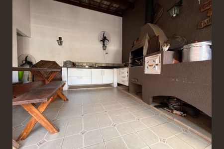 11_photo/94cf072711.8d9d2e8c4e07ca84-ATLAS-cb2d27dc-5b8a-40ec-8f6e-ba836d3a8e72.jpg de casa à venda com 3 quartos, 246m² em Colinas de São Fernando, Cotia