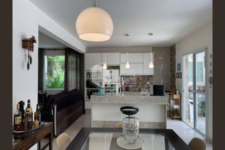 10_photo/94cf072e39.0a1194eb6029b764-ATLAS-891ca723-d2eb-41aa-b3d8-4502450efd03.jpg de casa de condomínio à venda com 5 quartos, 460m² em Granja Carneiro Viana, Cotia