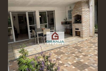 19_photo/94cf072e39.0a1194eb6029b764-ATLAS-b878e40a-02af-4bd7-aa41-0de049206545.jpg de casa de condomínio à venda com 5 quartos, 460m² em Granja Carneiro Viana, Cotia