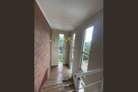 10_photo/94cf072eff.2c15601846e0cf59-ATLAS-92496af2-1fa8-4e2e-b6e2-b293d271ff14.jpg de casa de condomínio à venda com 3 quartos, 330m² em Granja Caiapia, Cotia