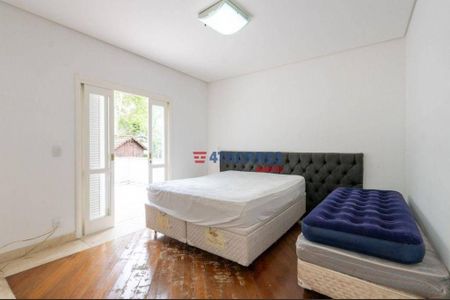 1_photo/94cf072f0d.e3da74daae84817a-ATLAS-02033f6c-8823-4ed0-80b0-448c2a6fcc7b.jpg de casa à venda com 6 quartos, 387m² em Granja Caiapia, Cotia