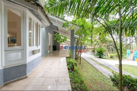 12_photo/94cf072f0d.e3da74daae84817a-ATLAS-a19c3d06-796f-4fde-9d24-63c494f4eb8c.jpg de casa à venda com 6 quartos, 387m² em Granja Caiapia, Cotia