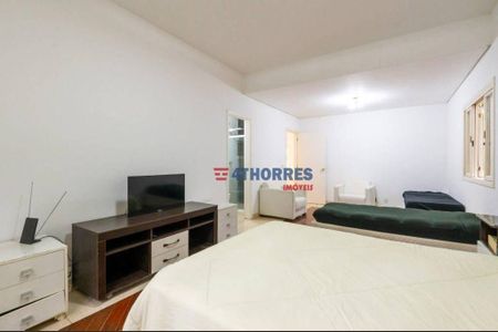 5_photo/94cf072f0d.e3da74daae84817a-ATLAS-fd4ac566-5808-49c5-a89e-8c706d5daf8c.jpg de casa à venda com 6 quartos, 387m² em Granja Caiapia, Cotia