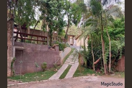2_photo/94cf0731f3.bdf1def5ceb5107f-ATLAS-967c66ee-c58b-4ba3-a8d3-6be0730bba50.jpg de casa à venda com 4 quartos, 200m² em Granja Carneiro Viana, Cotia