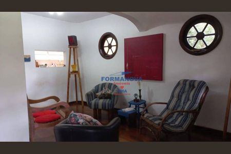 25_photo/94cf073569.effc73c8c58abb54-ATLAS-8f57ea02-490e-4d26-86d4-1f4ec936e6f8.jpg de casa à venda com 3 quartos, 900m² em Jardim Caiapia, Cotia