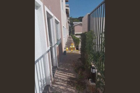 4_photo/94cf0739b3.f6765ec83e1e8ec1-ATLAS-535e86ce-332b-43ec-99d2-58e7e5c198ec.jpg de casa à venda com 2 quartos, 62m² em Parque Monjolo, Cotia