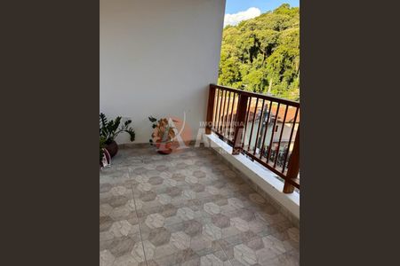 6_photo/94cf073b29.6d966f5fb5582f4e-ATLAS-1cb16d78-33dc-4551-883a-5471a97eea6b.jpg de casa à venda com 3 quartos, 210m² em Granja Caiapia, Cotia