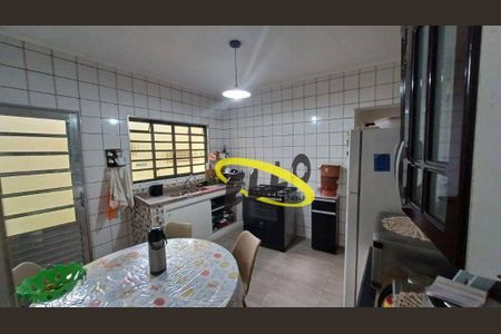 3_photo/94cf073c7f.ec1b940e777da115-ATLAS-04bac2ce-e62c-442d-924f-eb7c9a0b5ca6.jpg de casa à venda com 4 quartos, 180m² em Parque das Rosas, Cotia