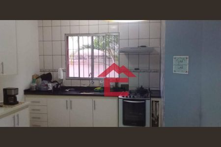 10_photo/94cf074473.d9f8130b258163b2-ATLAS-7f1f72b8-8319-48d2-b85e-ad18fce8e99b.jpg de casa à venda com 3 quartos, 182m² em Parque Turiguara, Cotia