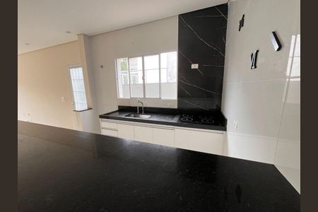 2_photo/94cf0745e1.2a31a181cf98d50c-ATLAS-1c8f7863-c1ee-4f81-891c-676e1e08abfe.jpg de casa de condomínio para alugar com 3 quartos, 150m² em Jardim Rio das Pedras, Cotia