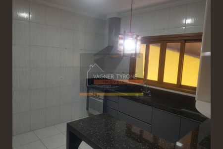 11_photo/94cf07467b.e467a4455404b950-ATLAS-b2a32e66-c90e-4be8-8c39-3fcdb932a128.jpg de casa à venda com 3 quartos, 180m² em Jardim Rio das Pedras, Cotia