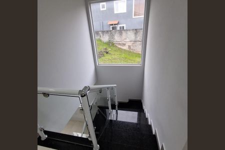 3_photo/94cf074687.e78a3bff2ad56a74-ATLAS-540d2f0b-2e0a-4825-a47e-ebfcfa31f818.jpg de casa à venda com 3 quartos, 148m² em Jardim Rosalina, Cotia