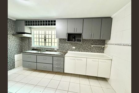 9_photo/94cf07468f.287bc06212b72698-ATLAS-1ffbb6c9-aedd-4091-89ff-a7e8a3fb02bc.jpg de casa para alugar com 3 quartos, 132m² em Jardim Estela Mari, Cotia