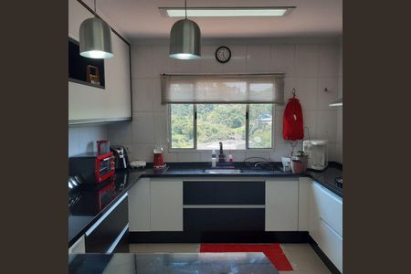 23_photo/94cf07468f.d83ba18c48a1246b-ATLAS-ec0cf2be-ff4d-4d4d-a71a-01a978ba790c.jpg de casa à venda com 3 quartos, 210m² em Jardim Rio das Pedras, Cotia