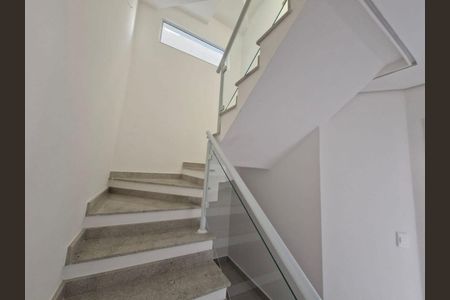 4_photo/94cf074691.4a8fb705dfdf76a3-ATLAS-12d091e2-74e2-4568-909b-e994049fe97f.jpg de casa à venda com 3 quartos, 135m² em Jardim Nova Coimbra, Cotia