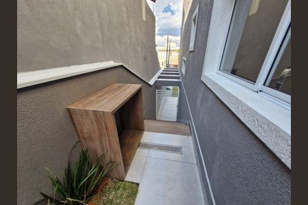 3_photo/94cf074691.4a8fb705dfdf76a3-ATLAS-211e10a3-e2a2-4a4c-810f-4f4d133621e9.jpg de casa à venda com 3 quartos, 135m² em Jardim Nova Coimbra, Cotia