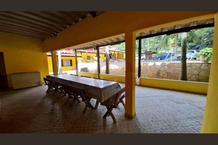 4_photo/94cf07485d.61caec31be17e64e-ATLAS-2457e886-c90e-4b95-a8f3-1d1eaad05e71.jpg de casa de condomínio à venda com 5 quartos, 298m² em Parque Rizzo, Cotia