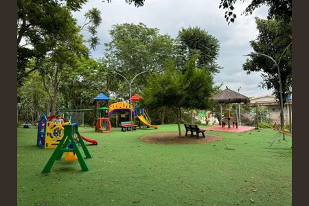 4_photo/94cf074d81.a49d907f0912b726-ATLAS-e2a8e233-65f8-46b3-a66e-9214a0dbe8ad.jpg de casa à venda com 3 quartos, 232m² em Jardim Nova Coimbra, Cotia