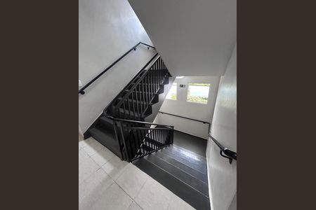 5_photo/94cf075229.1aa5b8f538f3adaf-ATLAS-3e66a143-0afa-41c3-9ed4-24b371665f2c.jpg de apartamento à venda com 2 quartos, 52m² em Jardim Rio das Pedras, Cotia