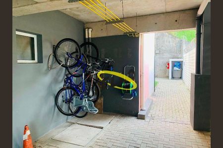 31_photo/94cf07524b.0e4e97cf66e5abb5-ATLAS-96d2eac2-c2a0-48a9-8c09-aae46bf1d815.jpg de apartamento para alugar com 2 quartos, 48m² em Jardim Rio das Pedras, Cotia