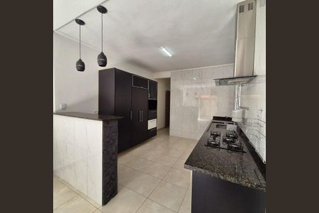 57_photo/94cf07532b.ceff8192393c33de-ATLAS-1a44b42e-32ef-49aa-93d9-a00715d9c7fc.jpg de casa para alugar com 3 quartos, 129m² em Jardim Rio das Pedras, Cotia