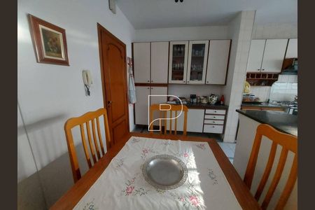 61_photo/94cf0758fb.8cbbc6e43ead3576-ATLAS-098ba852-67ab-4dbe-9b2b-a78157b452b6.jpg de casa para alugar com 3 quartos, 272m² em Jardim Nomura, Cotia