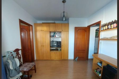 47_photo/94cf0758fb.8cbbc6e43ead3576-ATLAS-ba2e55bd-f636-4c3a-8e42-23f35d3f3375.jpg de casa à venda com 3 quartos, 271m² em Jardim Nomura, Cotia