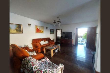 5_photo/94cf0758fb.8cbbc6e43ead3576-ATLAS-ff725d34-9ab3-4137-9079-2c728f02ef4b.jpg de casa à venda com 3 quartos, 271m² em Jardim Nomura, Cotia