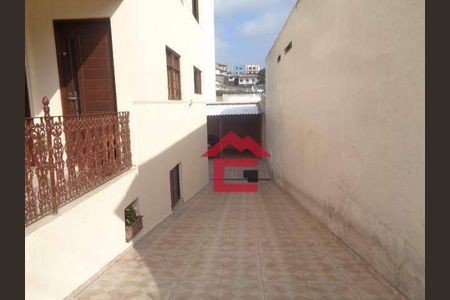 8_photo/94cf0759b3.de7f1e39899531ac-ATLAS-1c889abc-e4a7-4969-914d-5acc6ce53c19.jpg de casa à venda com 3 quartos, 235m² em Jardim Nomura, Cotia