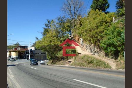 7_photo/94cf075c9d.a095ebe9a9b9d05b-ATLAS-3331ed01-b73d-429c-bd48-81421f2ba75c.jpg de casa à venda com 3 quartos, 156m² em Jardim Dinorah, Cotia