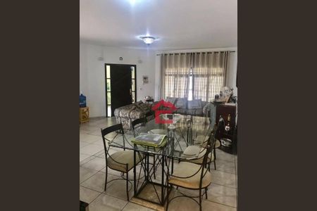 5_photo/94cf075e4d.cc80a849dbb3670d-ATLAS-a93ce19d-c812-4c7b-8b70-bc80542e00d2.jpg de casa à venda com 3 quartos, 292m² em Vila Monte Serrat, Cotia