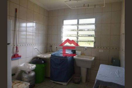 1_photo/94cf076081.6721d330cc8d7611-ATLAS-ab490860-241f-4c5e-903e-70ec9b8f8e77.jpg de casa à venda com 2 quartos, 128m² em Parque Bahia, Cotia