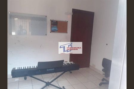 10_photo/94cf0760e9.c4a86b3c211625c7-ATLAS-37c46ab4-8518-4c8c-a76b-0077b1bbee11.jpg de casa à venda com 4 quartos, 180m² em Vila Monte Serrat, Cotia