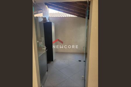 5_photo/94cf07620f.6d966f5fb5582f4e-ATLAS-ea8f74eb-dadc-48f5-9247-2c6430eb0bd0.jpg de casa à venda com 2 quartos, 90m² em Jardim Central, Cotia