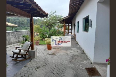 43_photo/94cf0765bf.aef4de6394ba8e6d-ATLAS-f20c6b61-4080-41f6-8516-5aeef27d2e26.jpg de casa à venda com 3 quartos, 237m² em Vila Santa Terezinha, Cotia