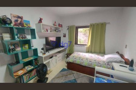 41_photo/94cf0765c1.589f6a8946056ecb-ATLAS-002e002e-dff5-4ee0-9105-ef3121c73fd0.jpg de casa à venda com 3 quartos, 300m² em Centro, Cotia