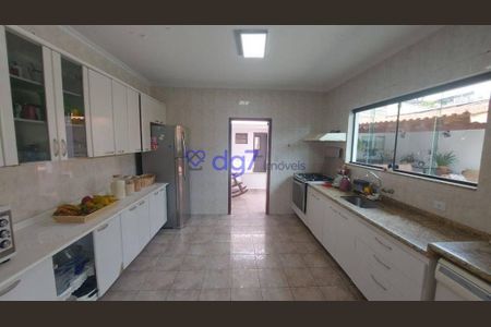 15_photo/94cf0765c1.589f6a8946056ecb-ATLAS-d9ba4b5a-7c29-4fb9-acdf-5c811484da46.jpg de casa à venda com 3 quartos, 300m² em Centro, Cotia