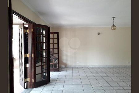 2_photo/94cf076657.b37fb779aadef412-ATLAS-1200dd15-e99a-4841-9cb8-14cbc677fd1a.jpg de casa à venda com 3 quartos, 159m² em Jardim Sao Pedro, Cotia