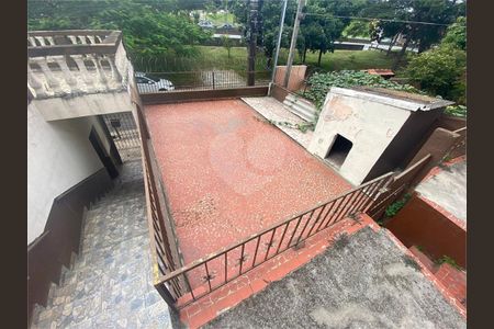 5_photo/94cf076657.b37fb779aadef412-ATLAS-14e41acb-49cd-4d79-bed8-657e50d941c5.jpg de casa à venda com 3 quartos, 159m² em Jardim Sao Pedro, Cotia