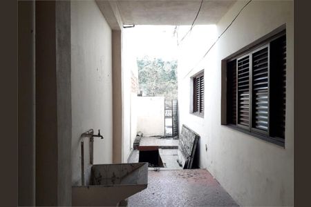 22_photo/94cf076657.b37fb779aadef412-ATLAS-6ba74e78-a9c3-46a5-a43e-7b88ffaa5b93.jpg de casa à venda com 3 quartos, 159m² em Jardim Sao Pedro, Cotia
